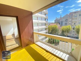  Appartement à louer 4 pièces 84 m²