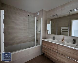  Appartement à louer 3 pièces 64 m²
