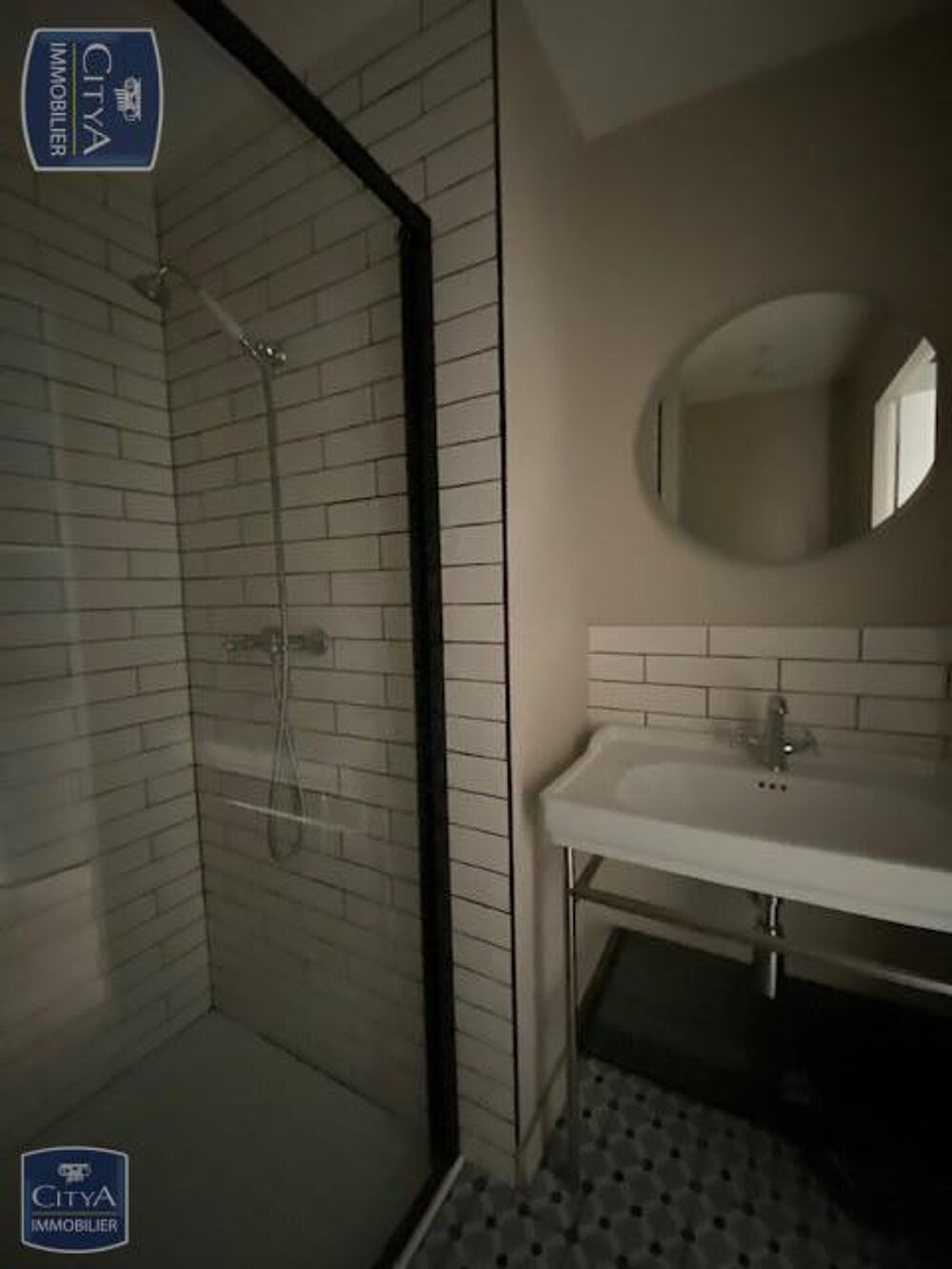 À LOUER : Appartement T1 à Saint-Étienne, situé dans un ....
