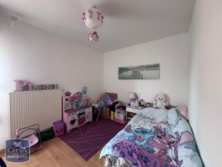  Appartement à louer 4 pièces 86 m²