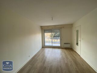  Appartement à louer 2 pièces 36 m²