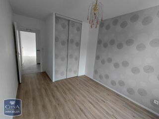  Appartement à louer 3 pièces 65 m²