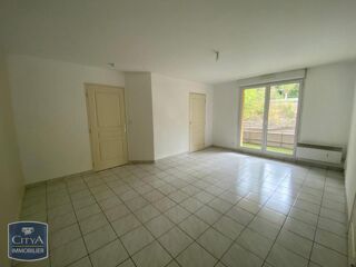  Appartement à louer 3 pièces 64 m²