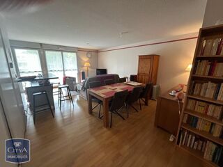  Appartement à louer 4 pièces 87 m²