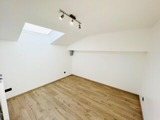  Appartement à louer 4 pièces 95 m²