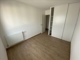  Appartement à louer 4 pièces 93 m²