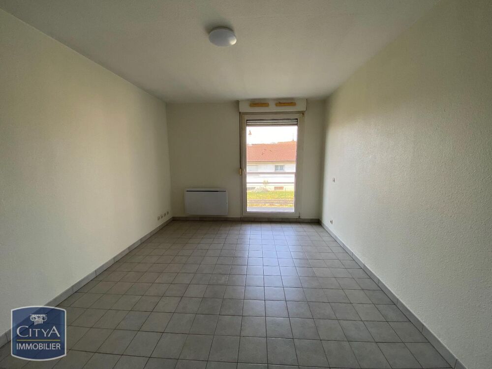 À LOUER : Appartement T1 situé à Dijon. Ce bien d'une su....