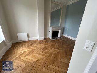  Appartement à louer 2 pièces 67 m²