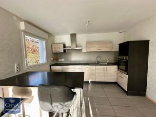  Appartement à louer 3 pièces 80 m²