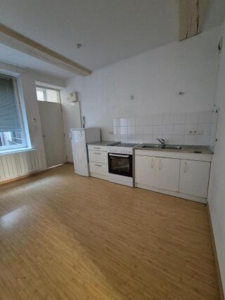  Appartement à louer 3 pièces 48 m²