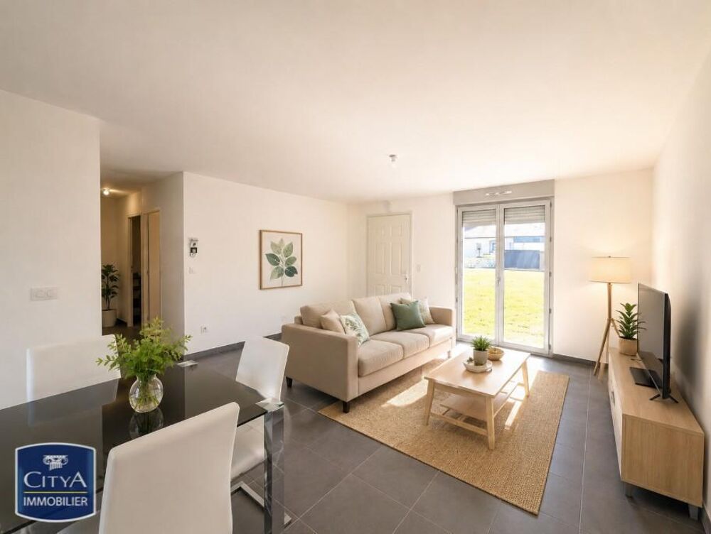 À LOUER : Maison T4 à Vivy, un espace de vie moderne et ....