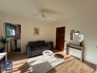  Appartement à louer 2 pièces 31 m²