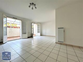  Appartement à louer 3 pièces 82 m²