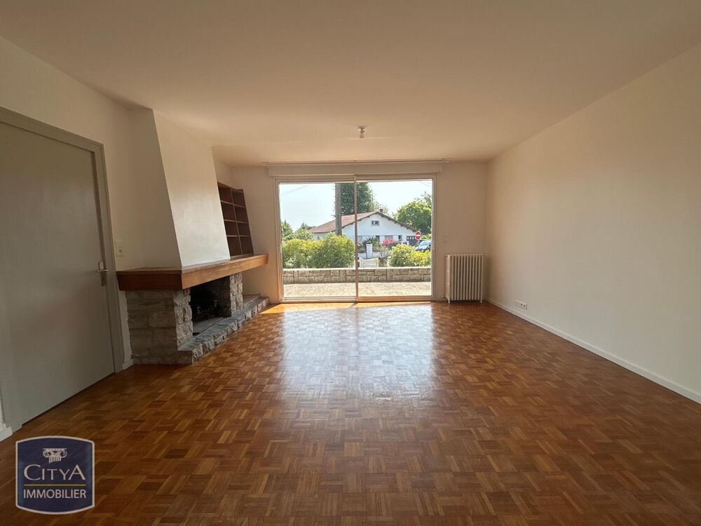 A LOUER Charmante maison de type T5 située dans le quart....