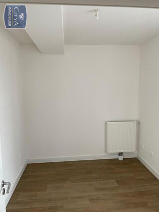  Appartement à louer 4 pièces 71 m²