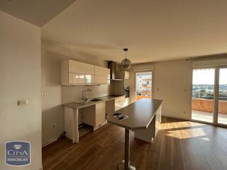  Appartement � louer 4 pi�ces 89 m� Saint-raphael