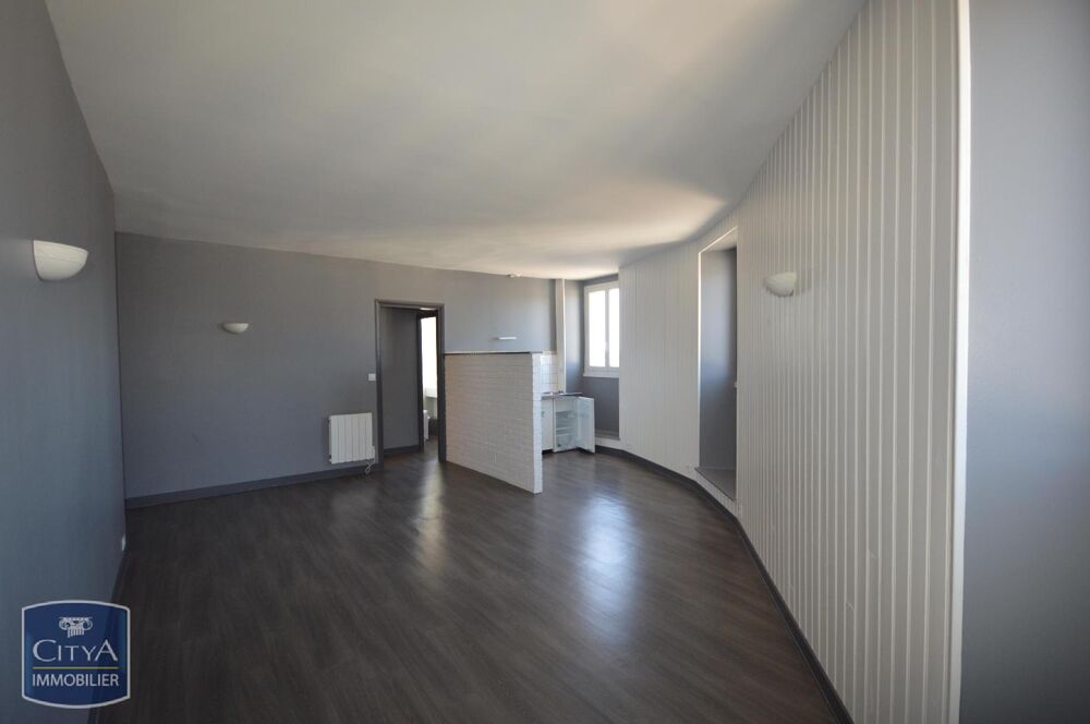 À LOUER : Appartement rénové T2 situé en plein coeur de C....