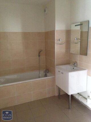  Appartement à louer 3 pièces 61 m²