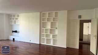  Appartement à louer 4 pièces 136 m²