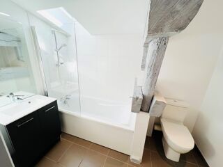  Appartement à louer 4 pièces 95 m²