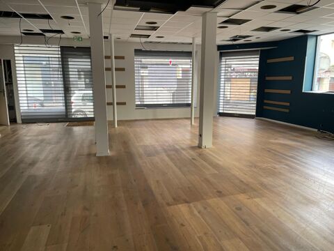 Centre-ville 11, rue Verdi&eacute;-FIRMINY - Local commercia... 3426 42700 Firminy