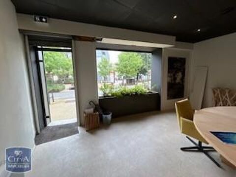   Location / Local Commercial 