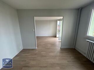  Appartement à louer 4 pièces 68 m²