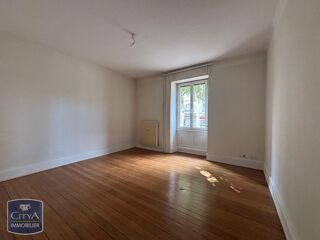  Appartement à louer 3 pièces 70 m²