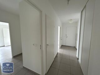  Appartement à louer 4 pièces 114 m²