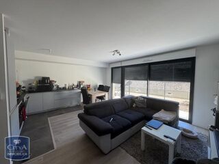  Appartement à louer 4 pièces 77 m²