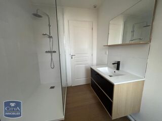  Appartement à louer 3 pièces 67 m²