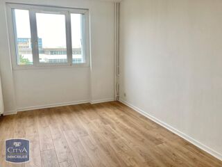  Appartement à louer 4 pièces 68 m²