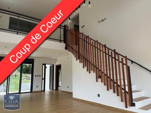   Location Maison Maison - 4 pice(s) - 150 m