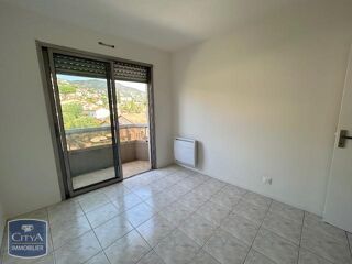  Appartement à louer 3 pièces 52 m²