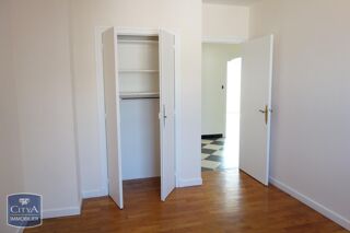  Appartement à louer 3 pièces 101 m²