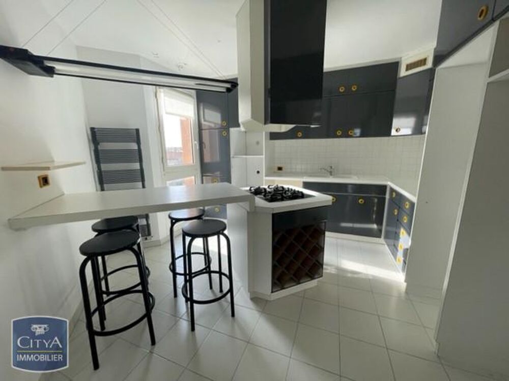 location Appartement - 3 pièce(s) - 142 m² Istres (13800)