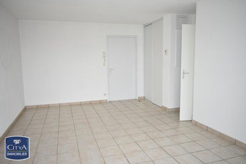 location Appartement - 2 pièce(s) - 47 m² Arpajon-sur-Cère (15130)
