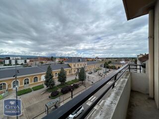  Appartement à louer 3 pièces 93 m²