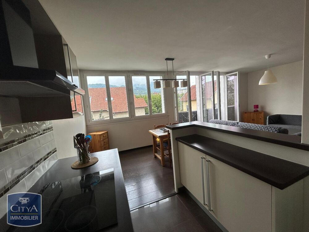 location Appartement - 5 pi�ce(s) - 82 m� Saint-Martin-d'H�res (38400)