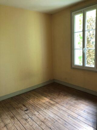  Appartement à louer 4 pièces 85 m²