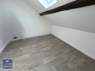  Appartement à louer 5 pièces 90 m²