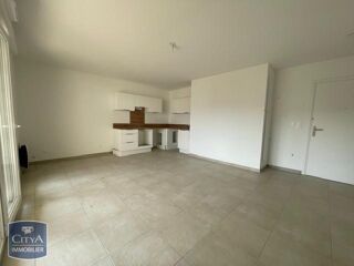  Appartement à louer 3 pièces 65 m²