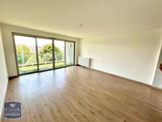  Appartement à louer 4 pièces 82 m²