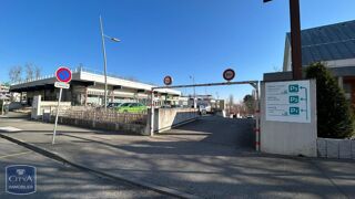  Parking / Garage à louer 