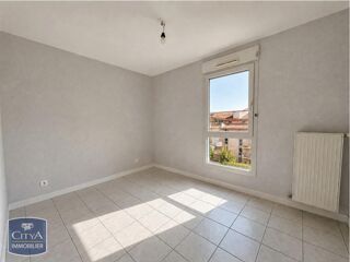  Appartement à louer 4 pièces 97 m²