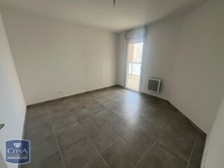 location Appartement - 3 pièce(s) - 64 m² Nimes (30900)