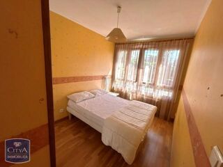  Appartement à louer 5 pièces 87 m²