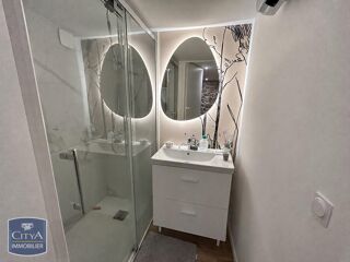  Appartement à louer 2 pièces 57 m²
