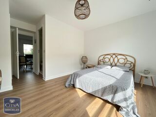  Appartement à louer 2 pièces 55 m²