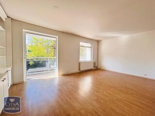  Appartement à louer 4 pièces 81 m²